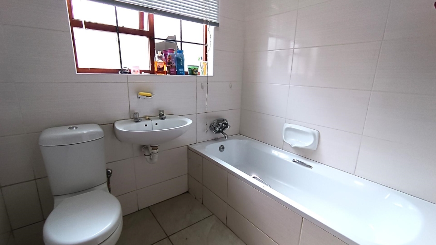 2 Bedroom Property for Sale in Highbury Park Western Cape